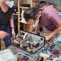 Wanja am Verstärker