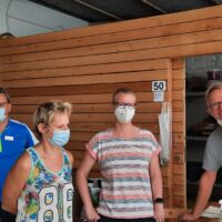 Das Empfangs- und Café & Kuchenteam